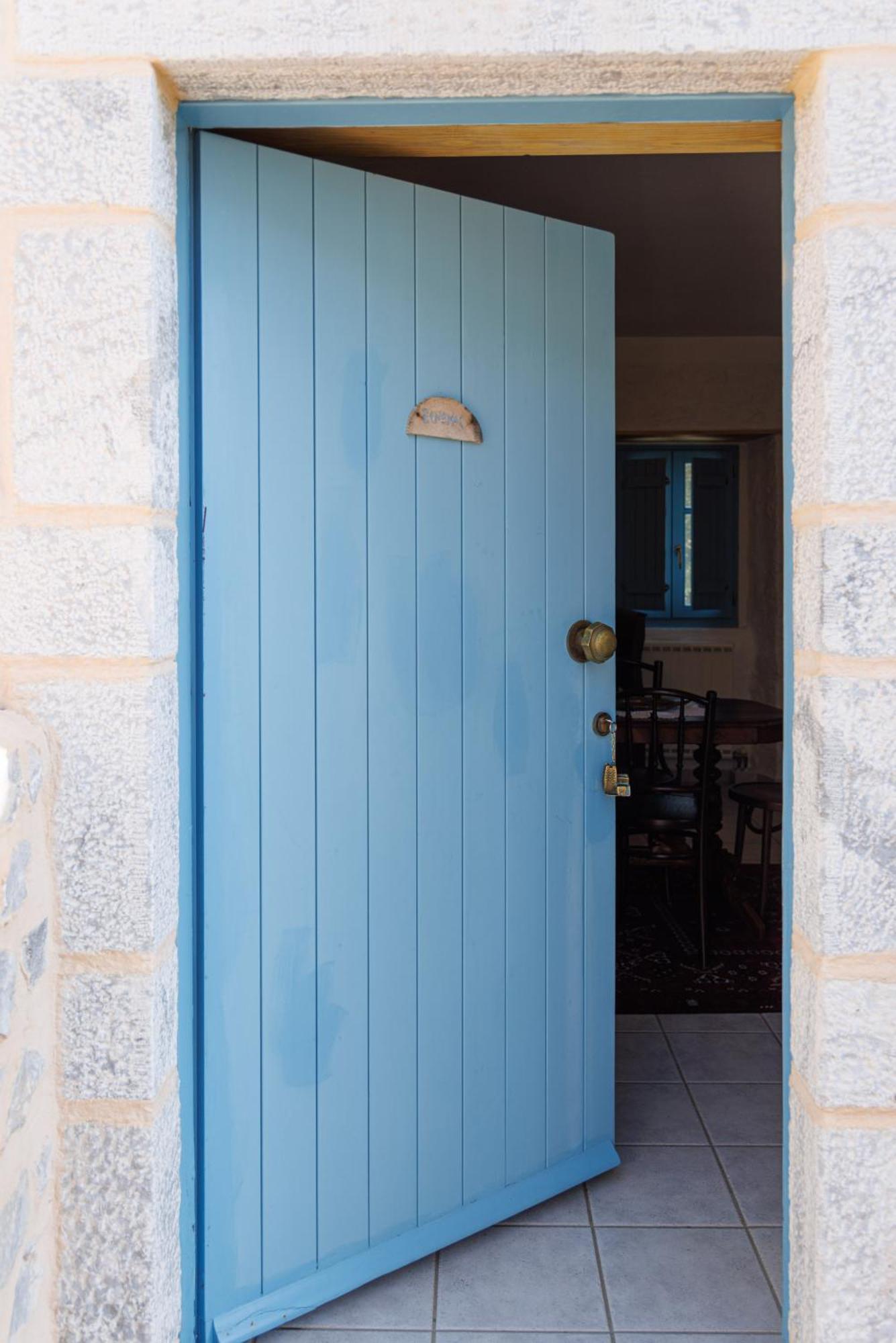 Lithos Stone Suites أريبوليس الغرفة الصورة