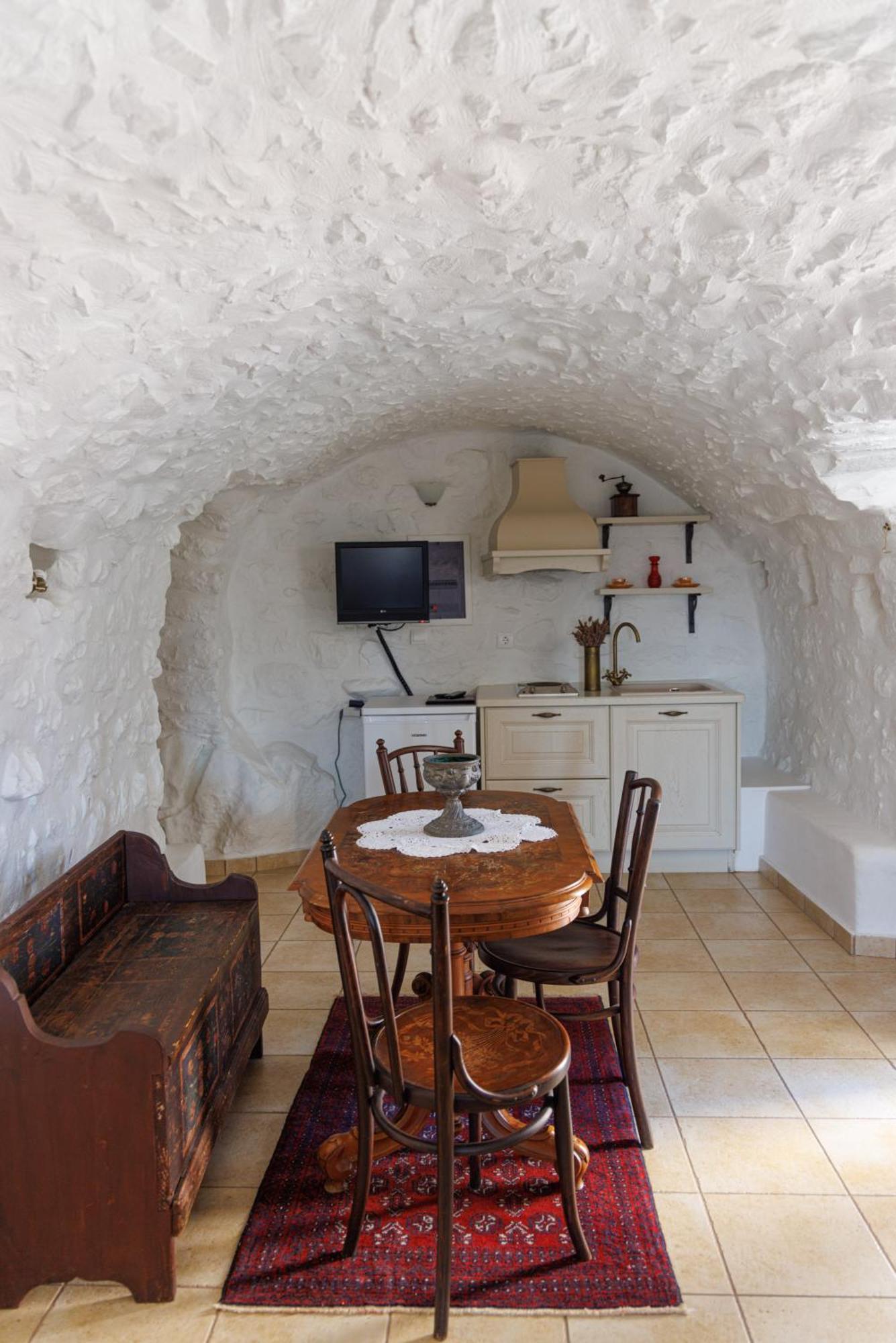 Lithos Stone Suites أريبوليس الغرفة الصورة